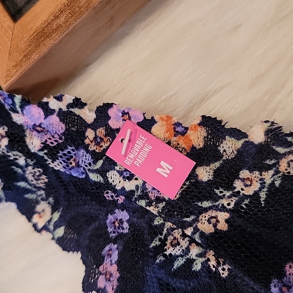 NWT Victoria's Secret PINK Lace Bralette 😍 - Picture 2 of 8